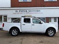 NISSAN NAVARA